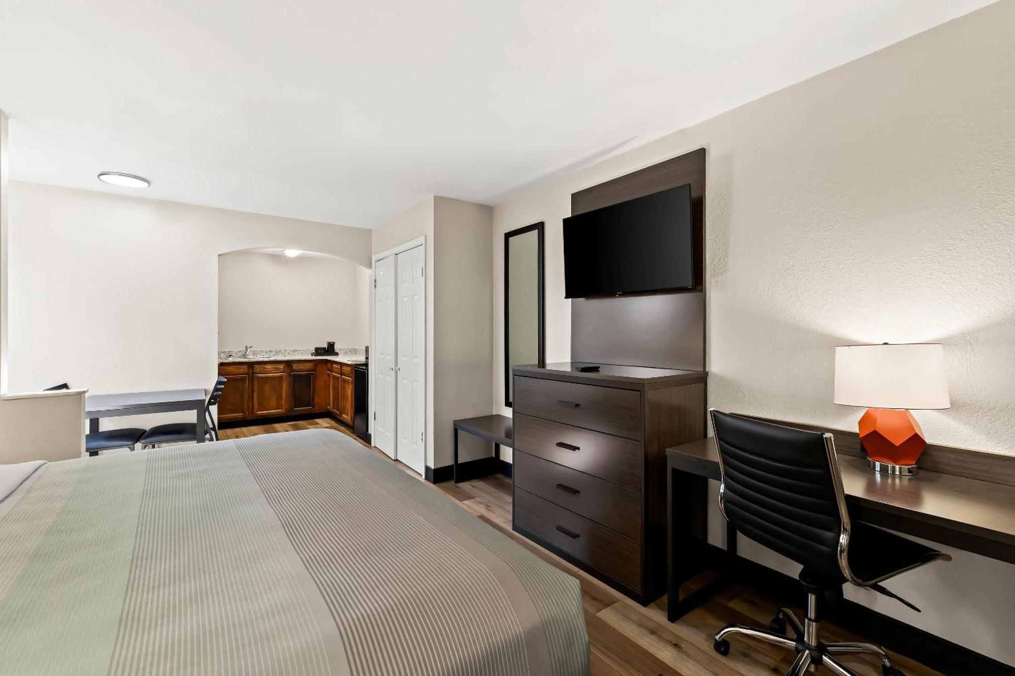 Quality Inn & Suites Dumas Екстериор снимка