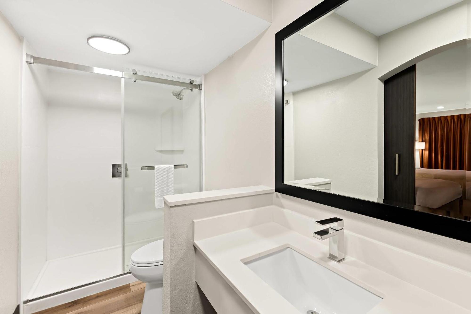 Quality Inn & Suites Dumas Екстериор снимка